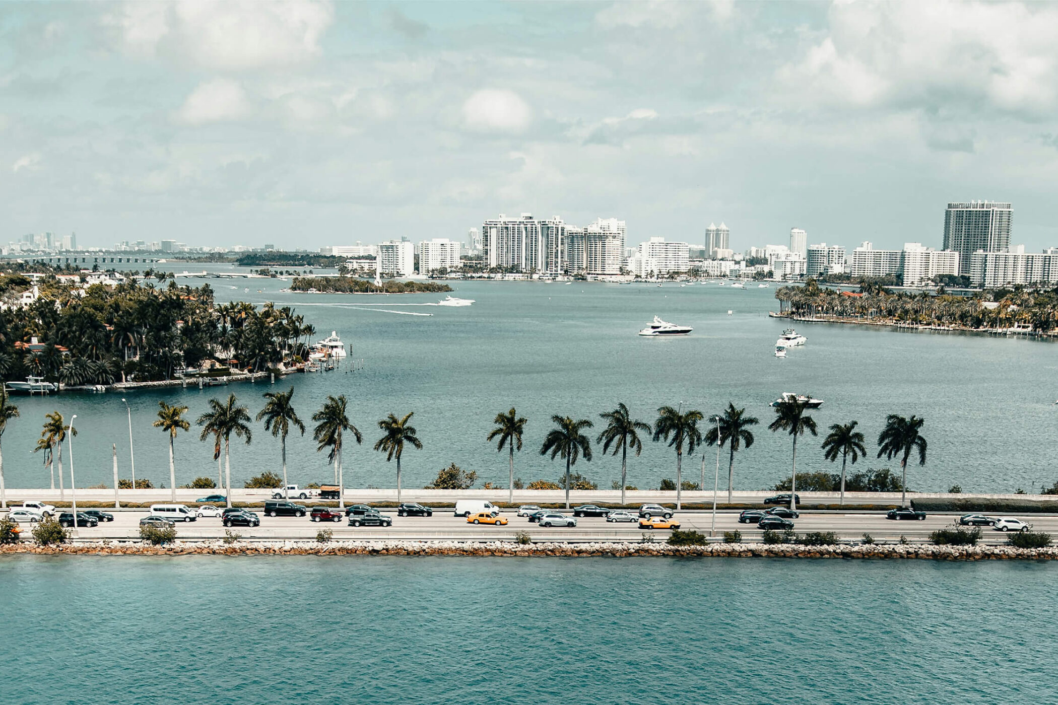 the-rider_carousel-img-1 the-rider_carousel-img-1